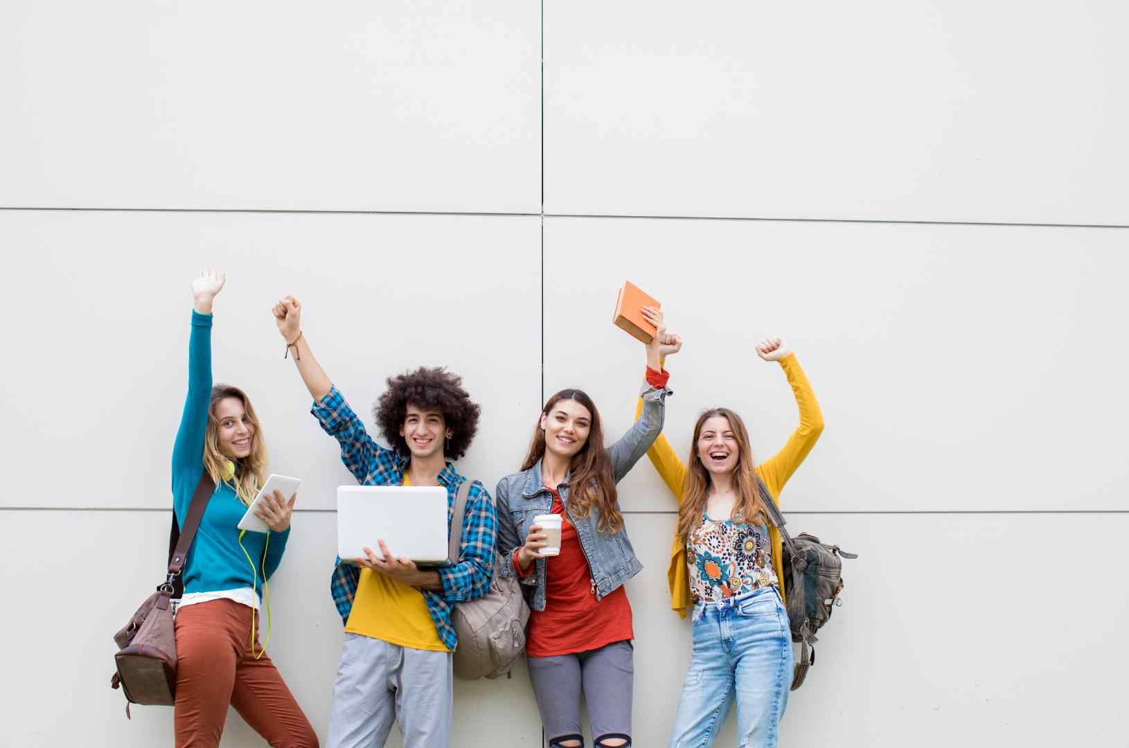 Ile zarabia student w Danii?