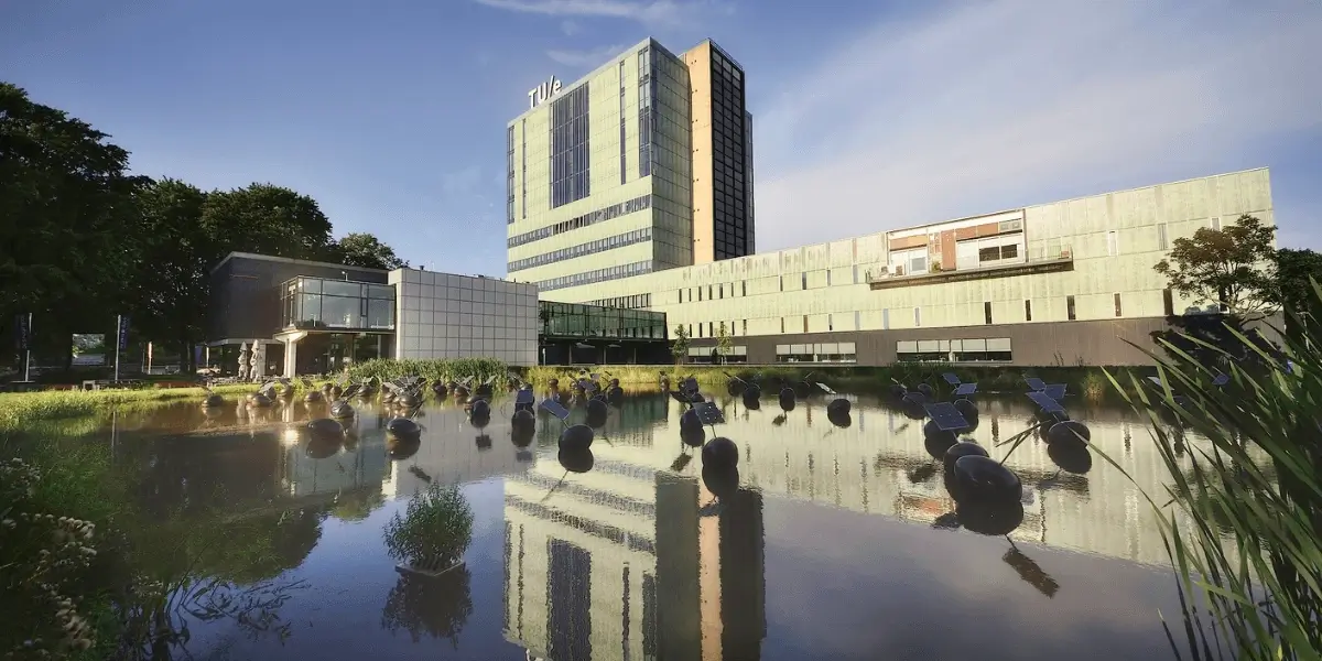 TUE Eindhoven - widok na kampus uczelni